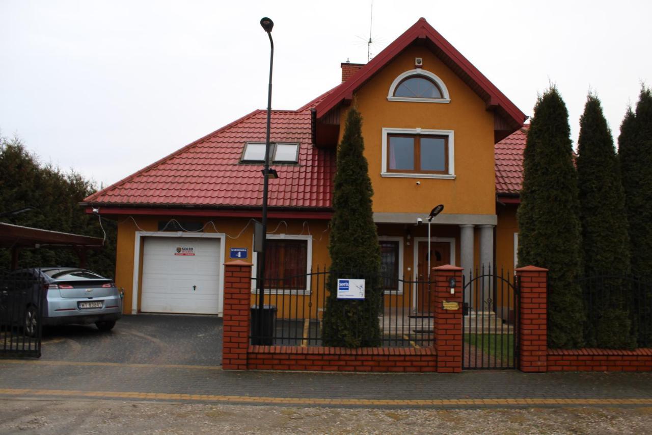 Dworek W Zieleni Gyvenimas sodyboje Warsaw
